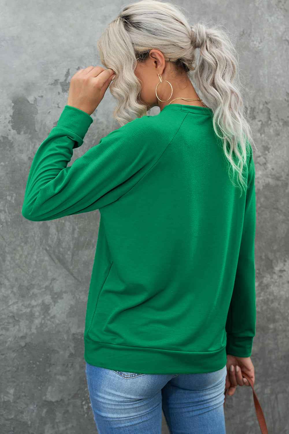 Green Christmas Candy Cane Graphic Sequins Patch Pullover Sweatshirt 9d12adde45d06e93