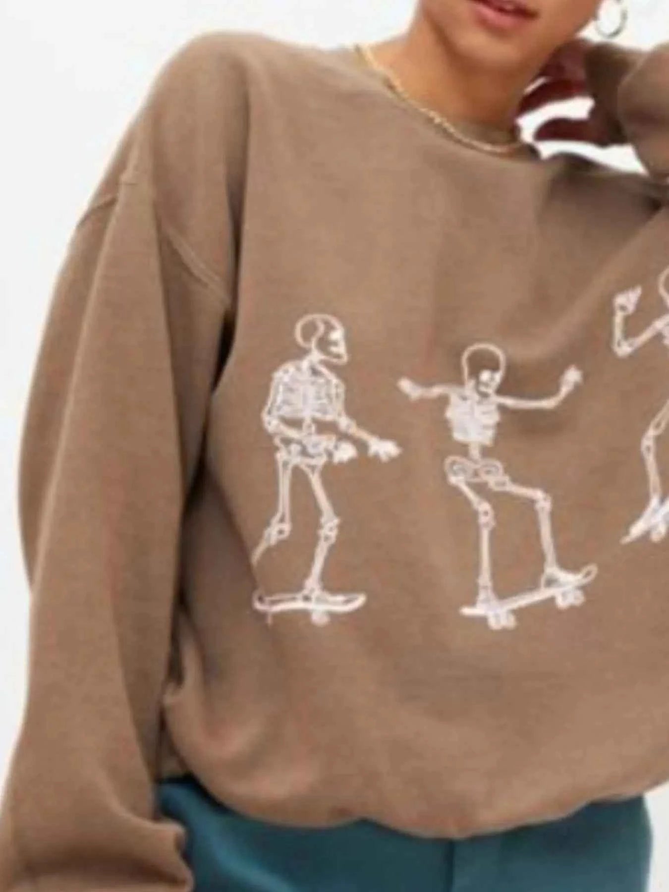 Skeleton Graphic Oversized Sweatshirt 9fec2213-3e90-4e18-81fe-0286598687d5-Max-Origin