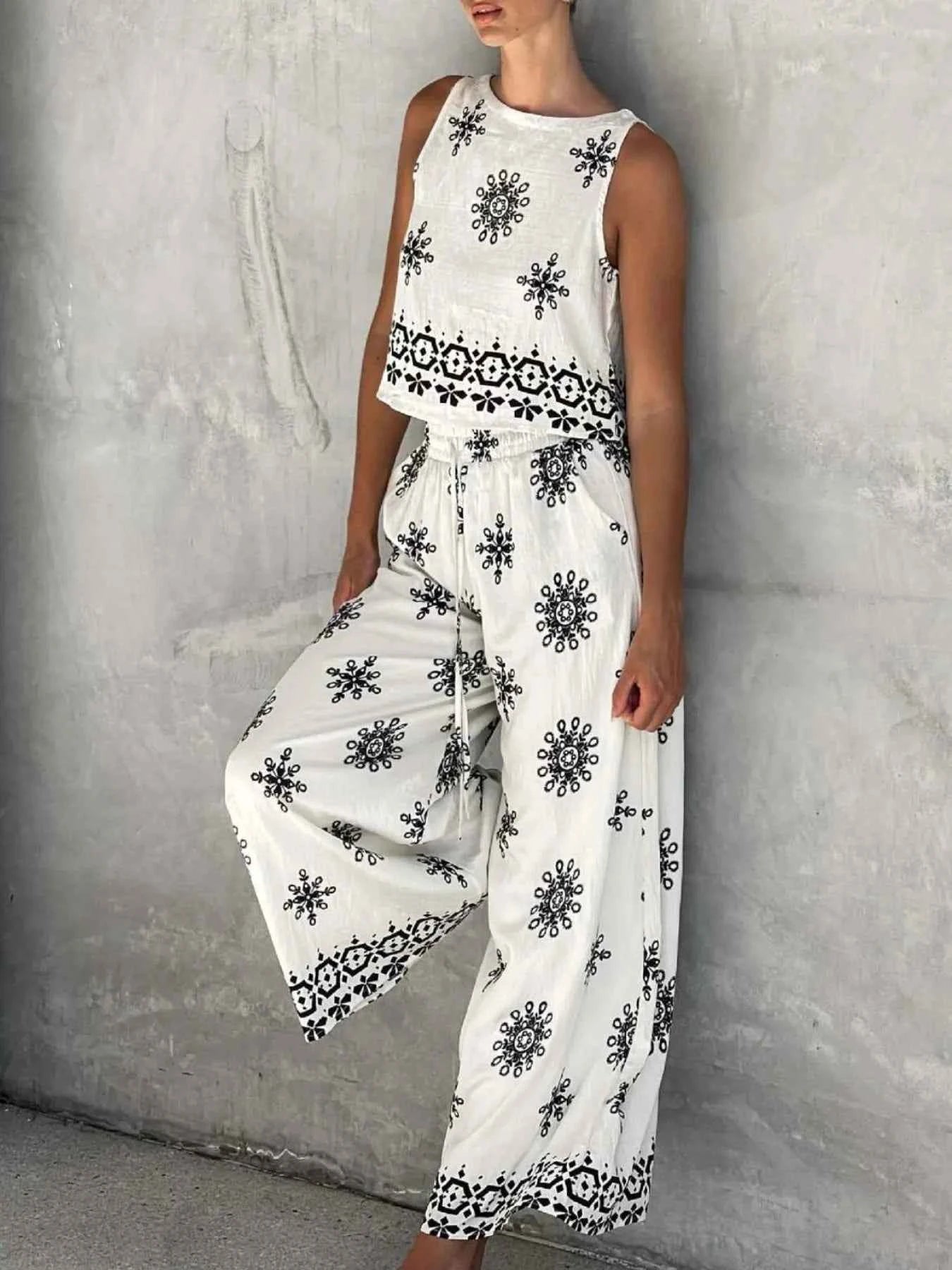 Printed Tank and Pants Set a23e6895-b3b0-4bbb-90c1-4b526f7c9430-Max-Origin
