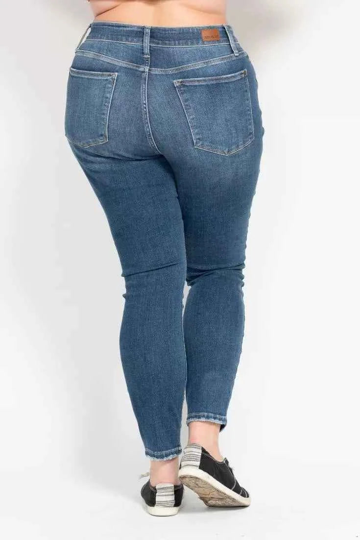 Judy Blue Full Size High Rise Button Fly Skinny Jeans Plus Size a9b5ed5e-5afd-4e2e-9f8a-448b306b86ff-Max-Origin