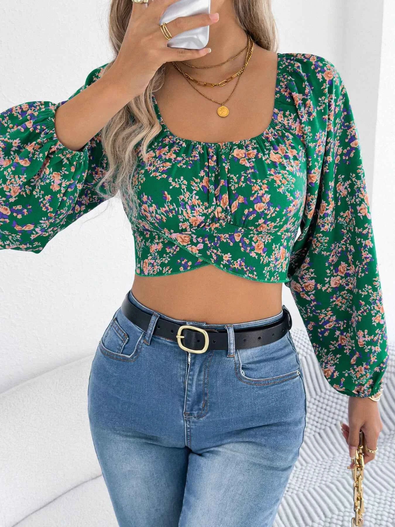 Floral Balloon Sleeve Square Neck Crop Blouse ab9c088f45da4d35ad3f4604a5f07374-Max-Origin