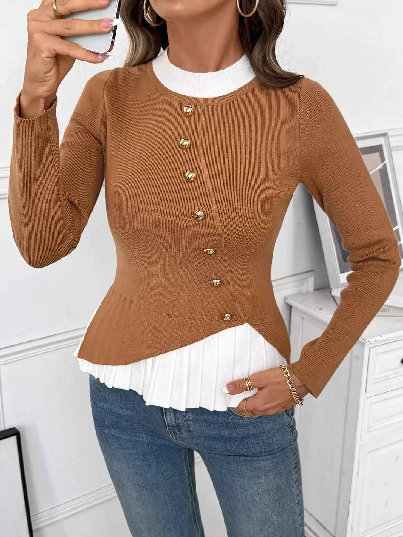 Decor Button Contrast Hem Knit Top Khaki ad5bafcc64ad47b58f6213c971cff5da-Max-Origin