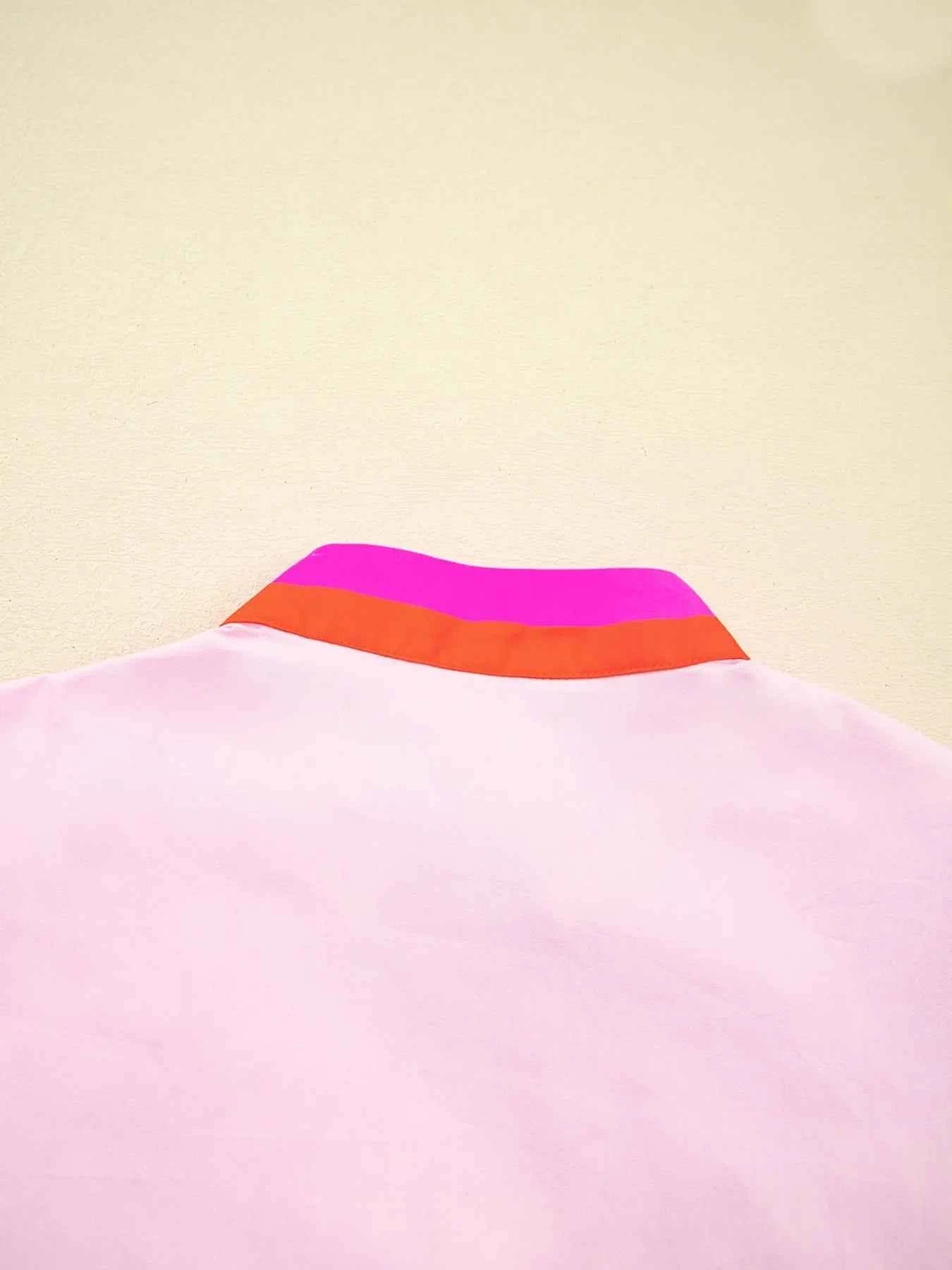 Contrast Trim Notched Short Sleeve Blouse aead5f75c2064e449823c7b1a485a69a-Max-Origin