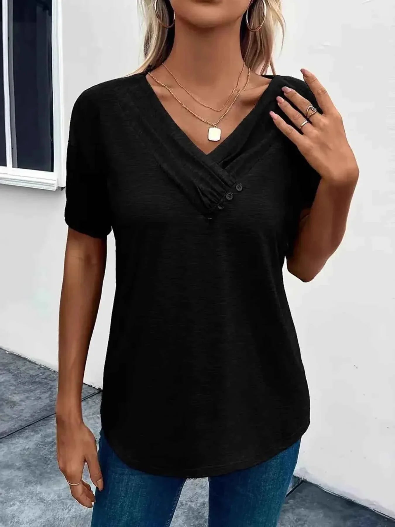 Short Sleeve V-Neck Ruched T-Shirt b151ed86d4d844b3b086a1de1a64835b-Max-Origin