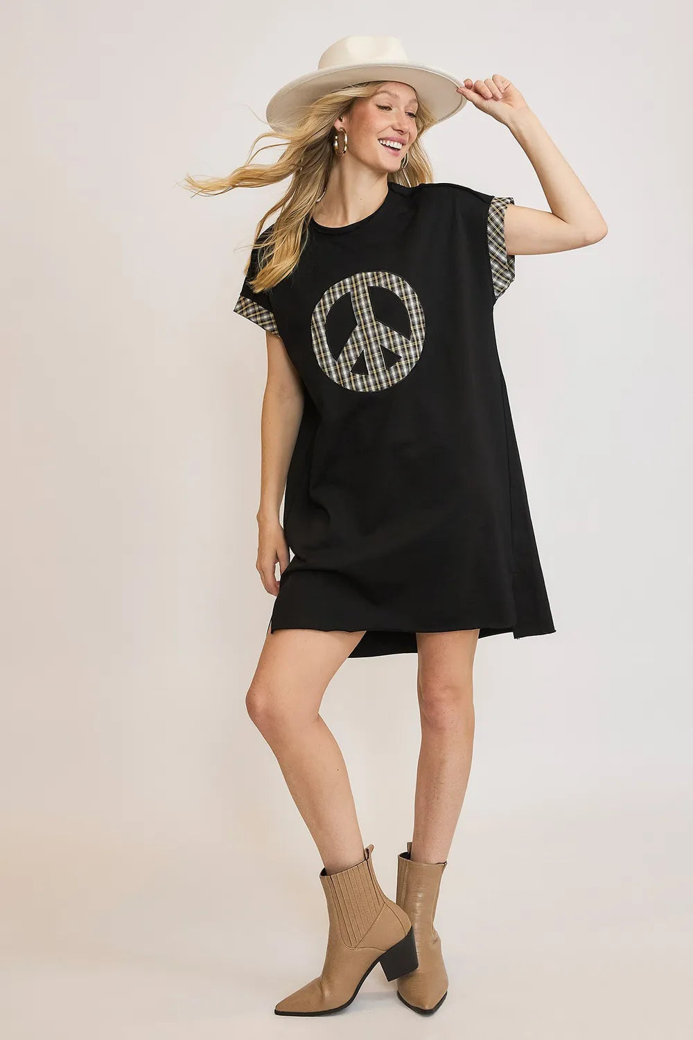 Umgee Peace Plaid Applique Short Sleeve Mini Dress Black b2d242d3-a0f5-4e4e-bda4-9b3e47c74400-Max