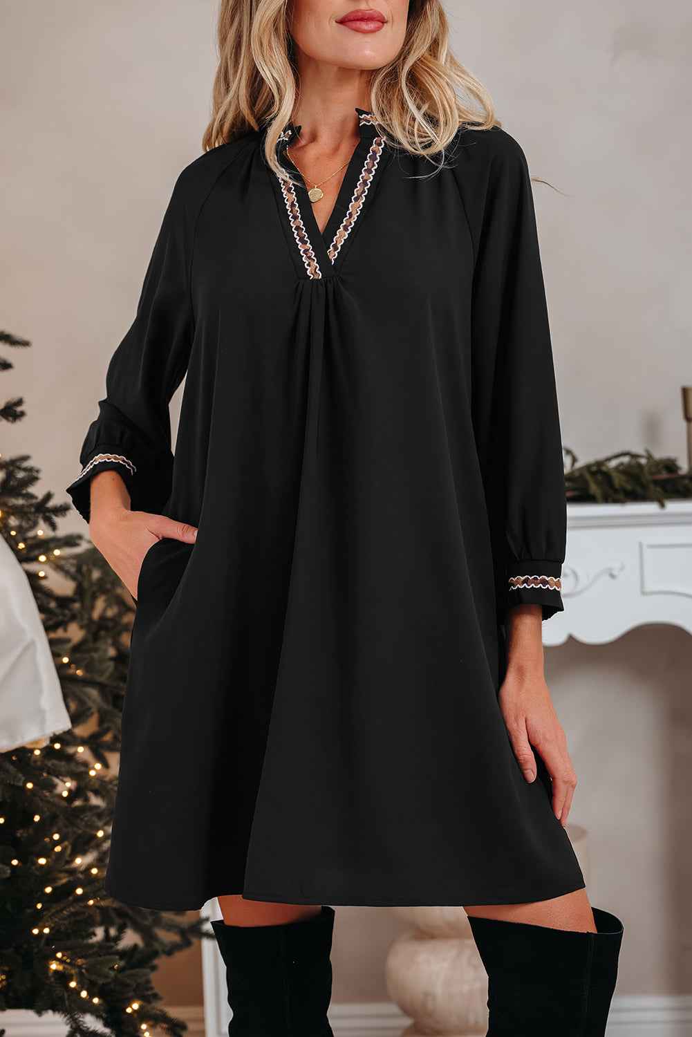 Black Contrast Trim V Neck Bracelet Sleeve Shift Mini Dress b384014137636119