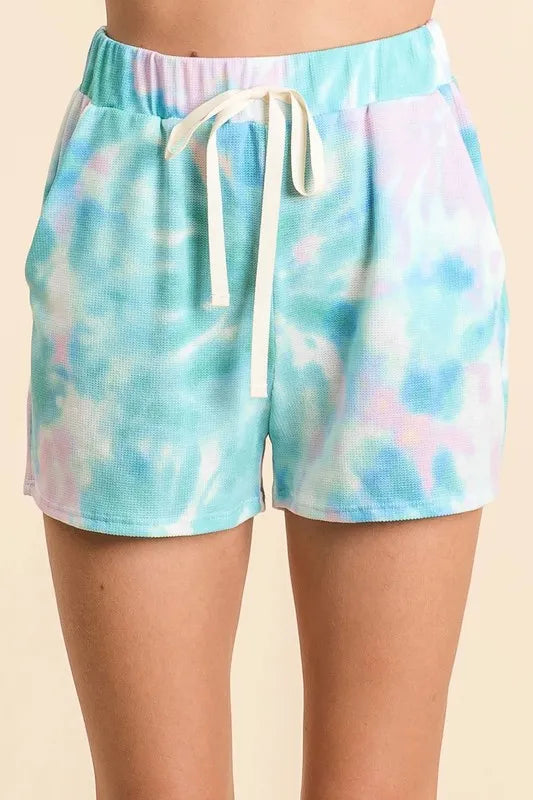 BiBi Tie Dye Print Casual Shorts with Twill PASTEL GREEN bc95374ef16548d9b5cf569b032b28d7-Max-Origin