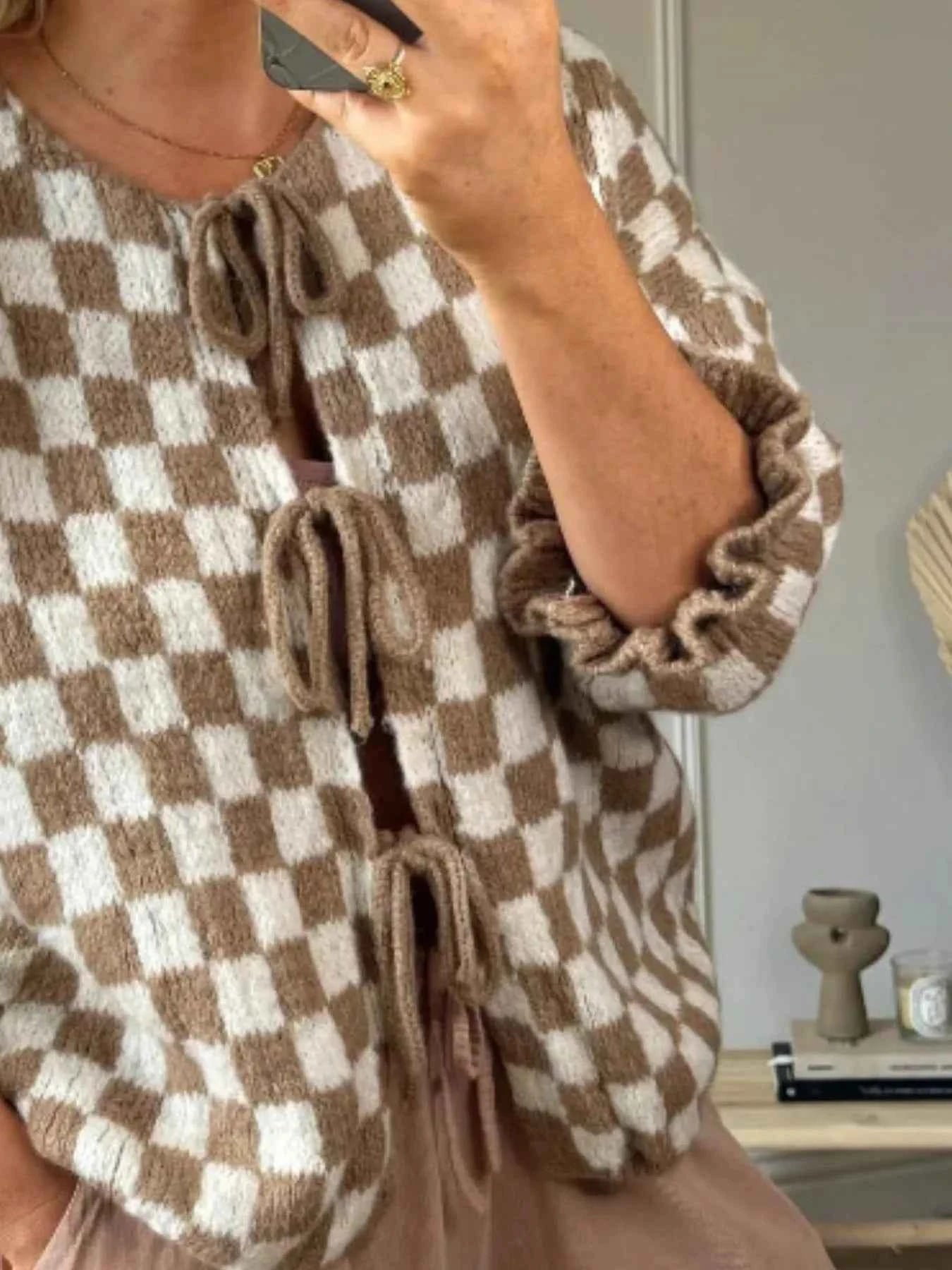 Checkered Tie-Front Knit Cardigan c31c7056-e2a0-4127-b863-2acf7304d941-Max-Origin_c7506ef4-f84b-4ee3-a205-459e304b041f