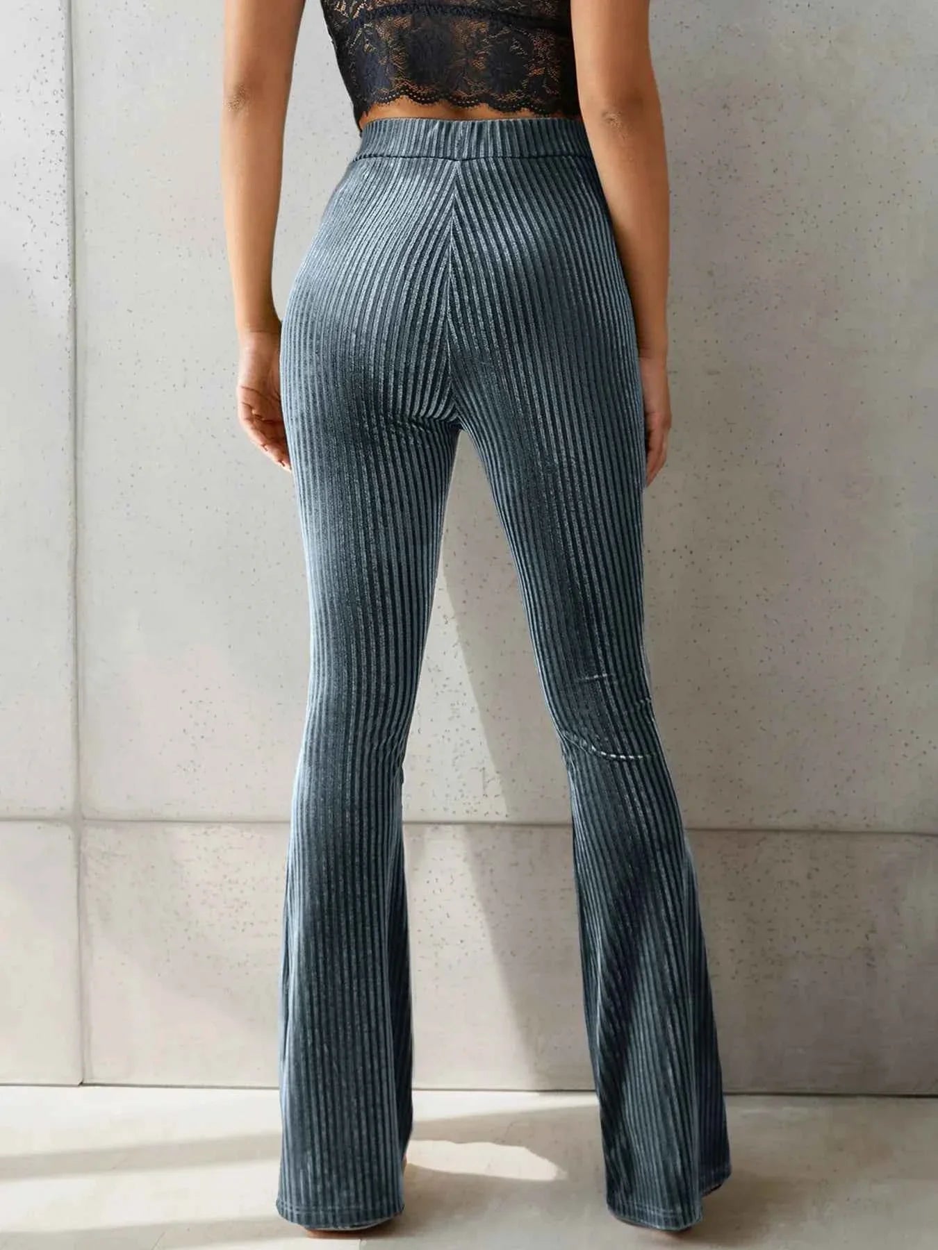 High-Waisted Ribbed Velvet Flare Pants c435a65fda7342b2b41fecfd305da856-Max-Origin