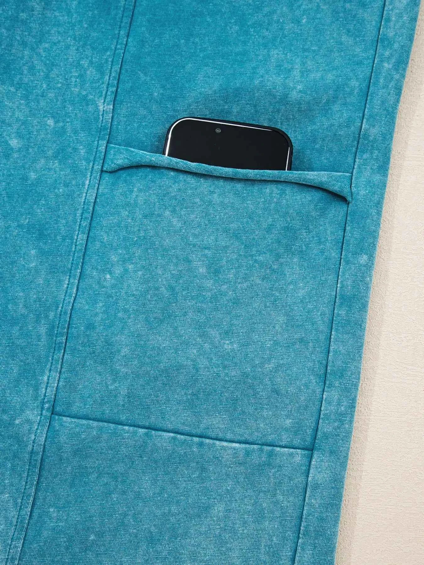 Mineral Wash High Waist Patched Pocket Pants c66016d2e21147a1bdedf05f370c0481-Max-Origin