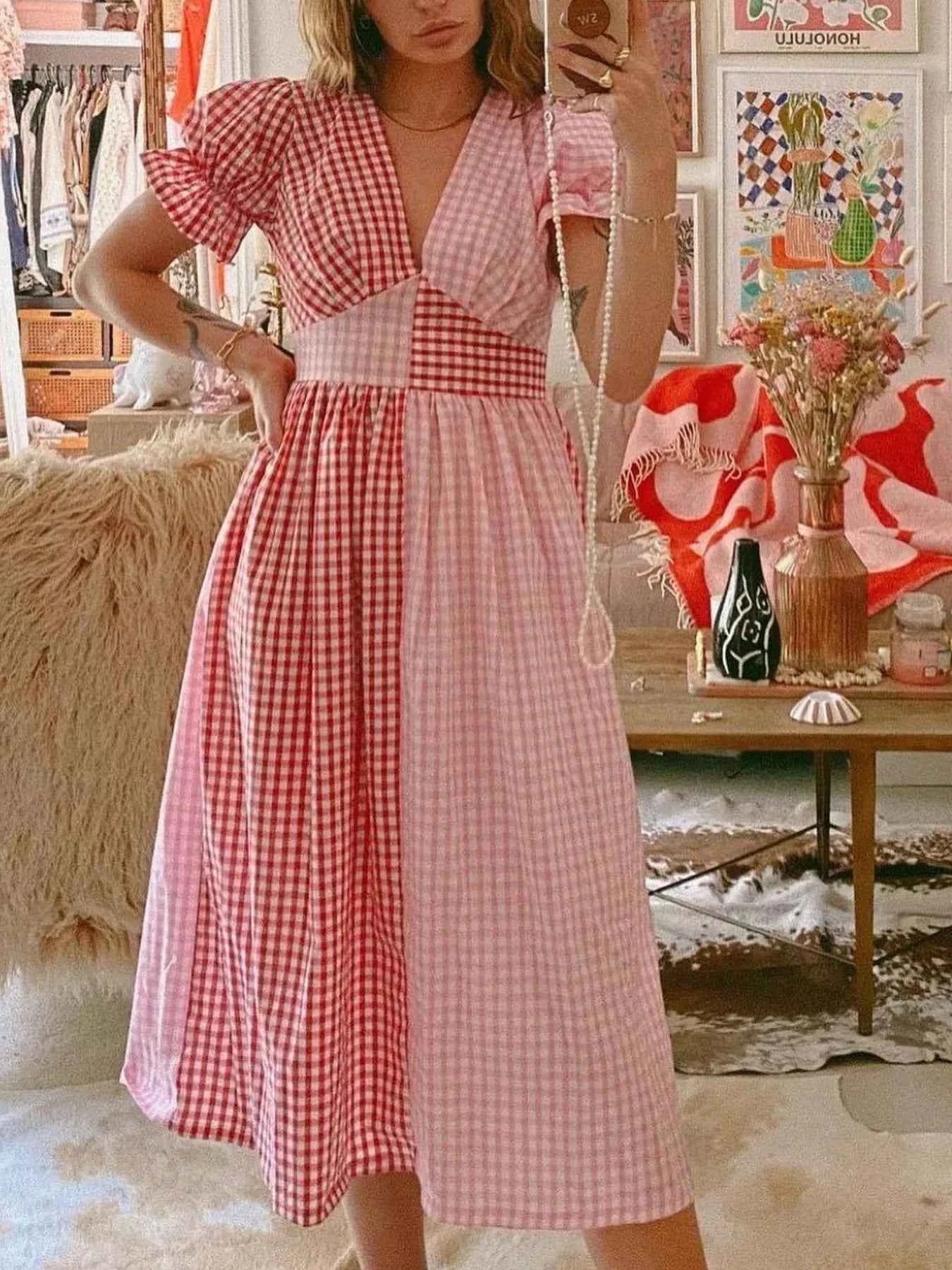 Plaid V-Neck Puff Sleeve Dress c7107360-0413-48f3-a972-3d21051a4808-Max-Origin