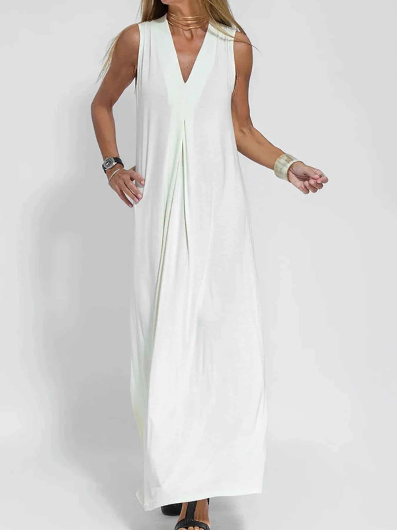 Full Size V-Neck Sleeveless Maxi Dress with Slit Plus Size c732bffa7d6f4a3ea4f8d9f7ca2a768a-Max-Origin