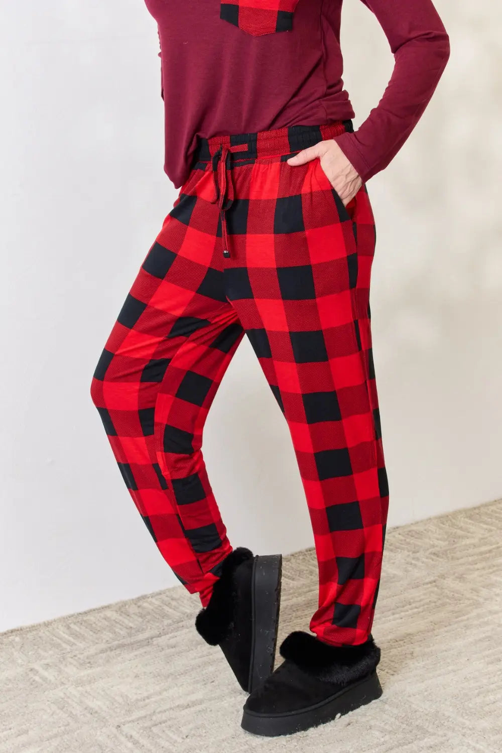 Zenana Full Size Plaid Round Neck Top and Pants Pajama Set d03abbb2ea6c4116af44e0e12be59f25-Max
