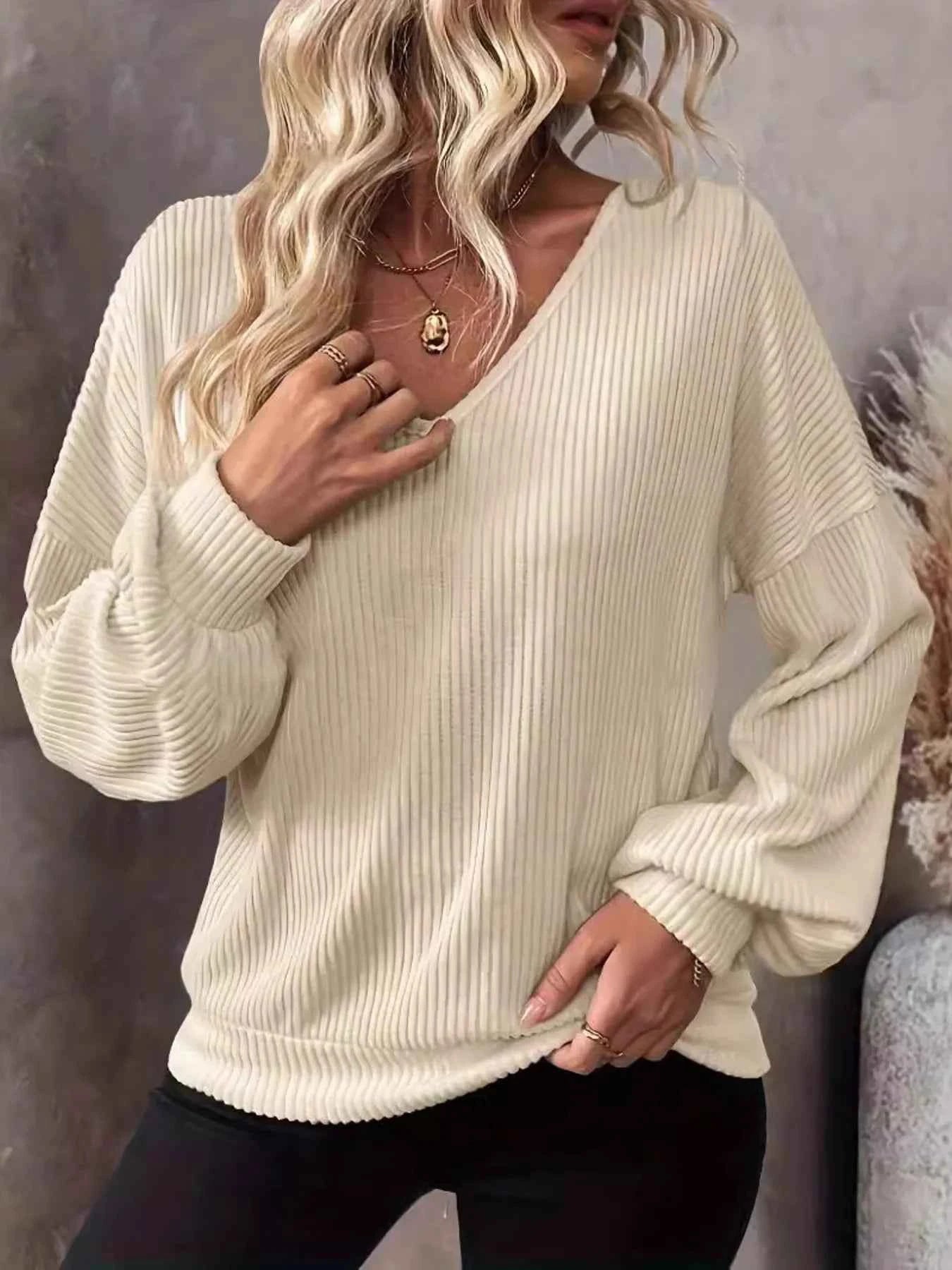 Ribbed Knit Back Bow Tie Blouse d3666100c7024c0a8786b09716c07b03-Max-Origin