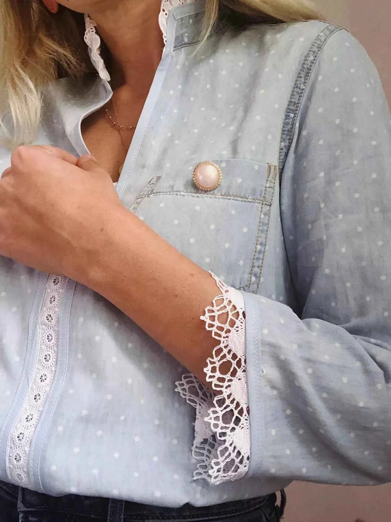 Lace Trim Patchwork Dotted Print Collared Blouse d4a7bf2fb3264a539a0a1a33e4572d49-Max-Origin