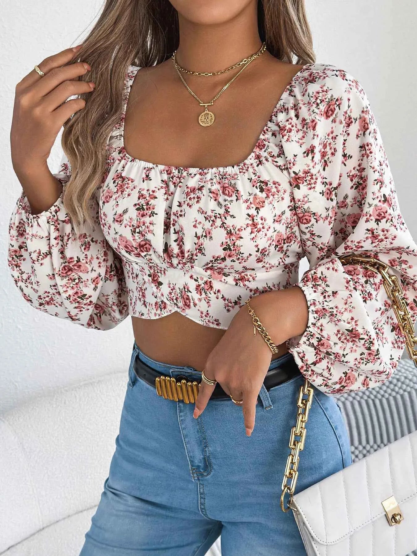Floral Balloon Sleeve Square Neck Crop Blouse d55a9f6151a042f084da1b089deccaa2-Max-Origin