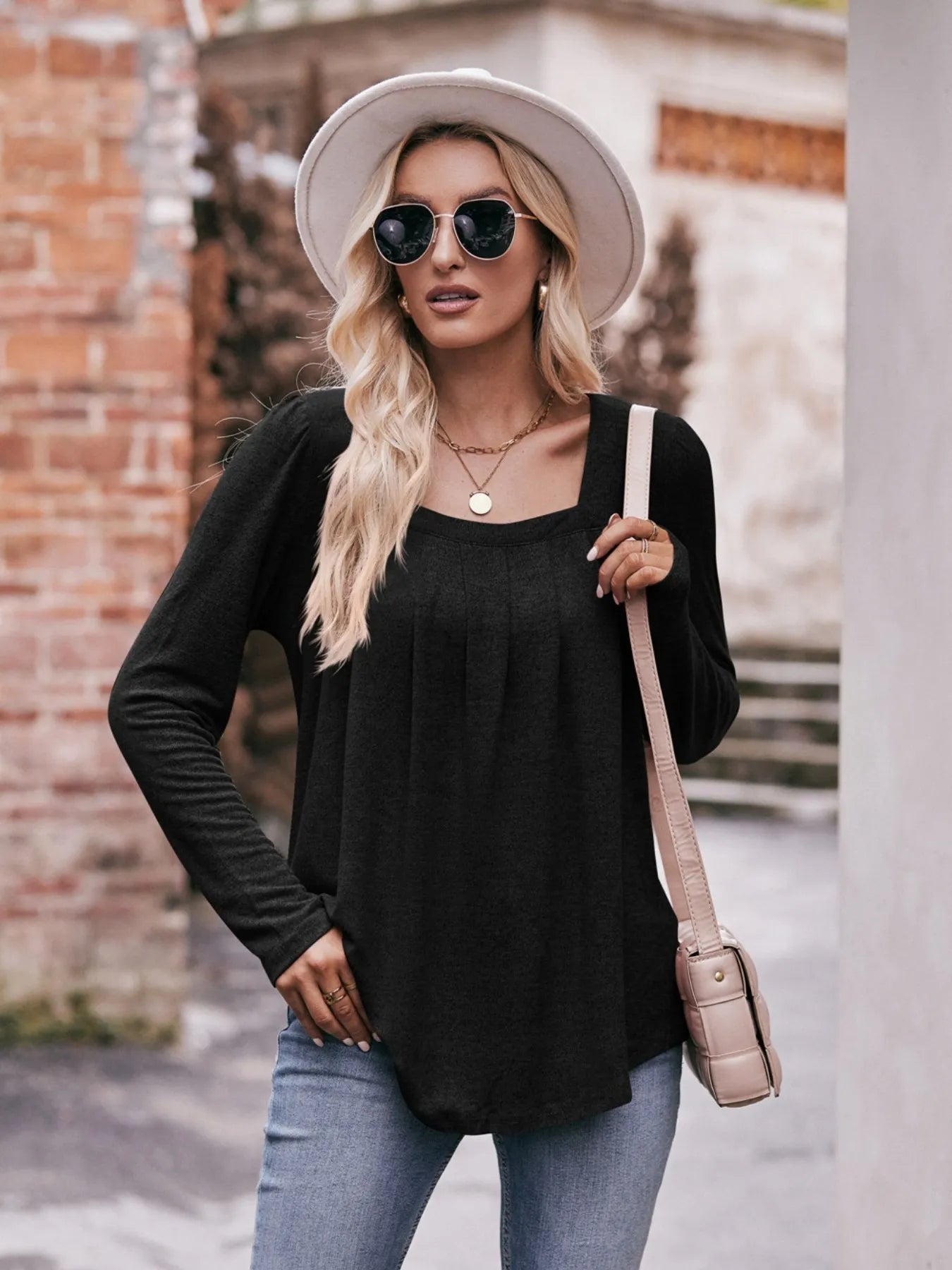 Square Neck Long Sleeve T-Shirt Black dad5e71c-1c00-42f1-9805-a7c3638a764b-Max-Origin