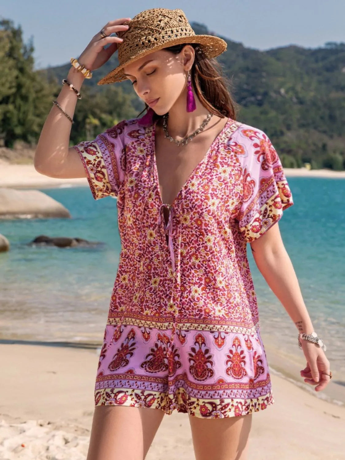 Printed V-Neck Short Sleeve Romper dd8d3e40-0eea-4d24-88f6-d57b346c4334-Max-Origin