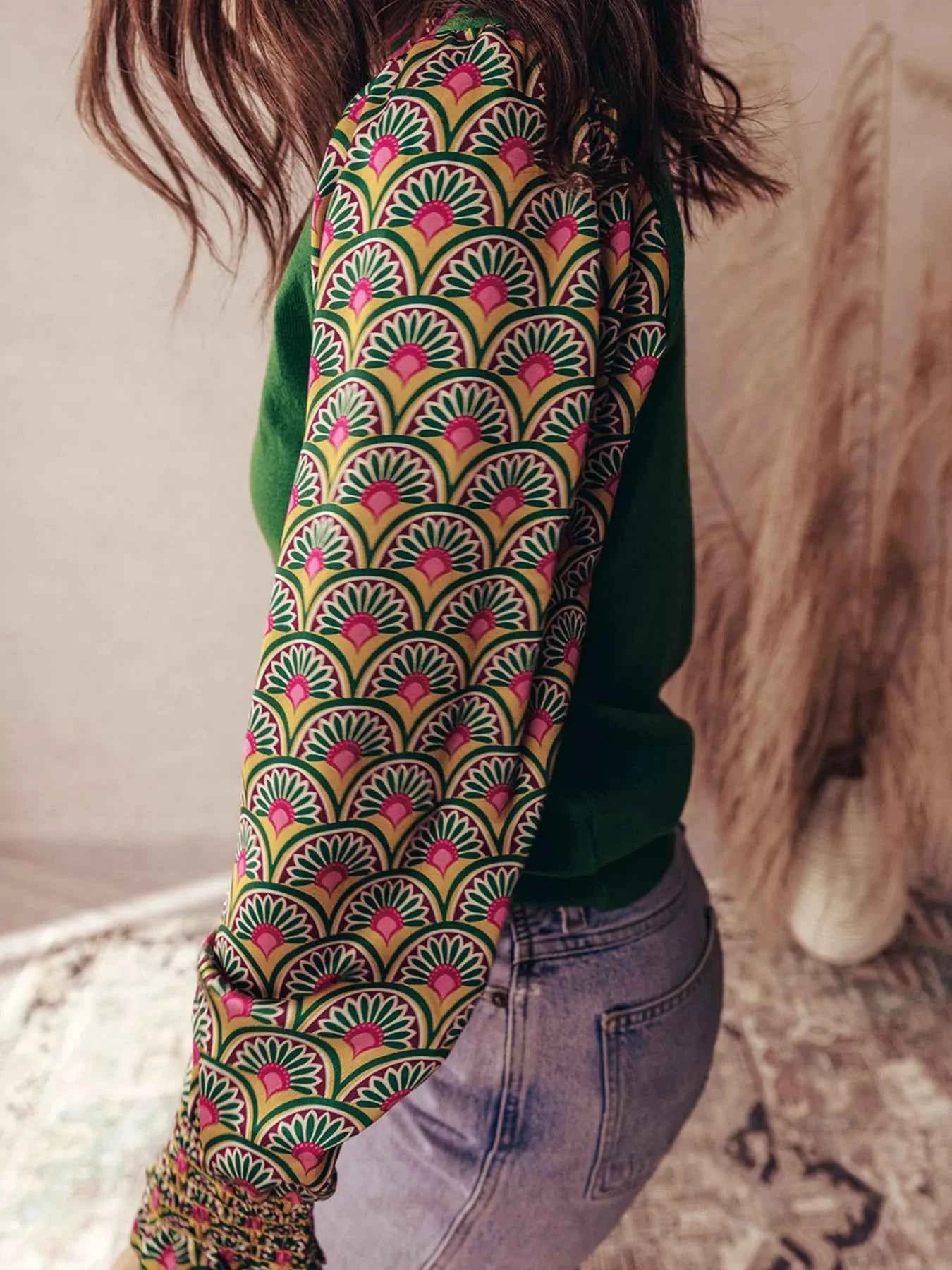 Floral Patchwork Shirred Cuff Puff Sleeve Knit Top e3ad8104939a4bb795338eda9c36ccef-Max-Origin