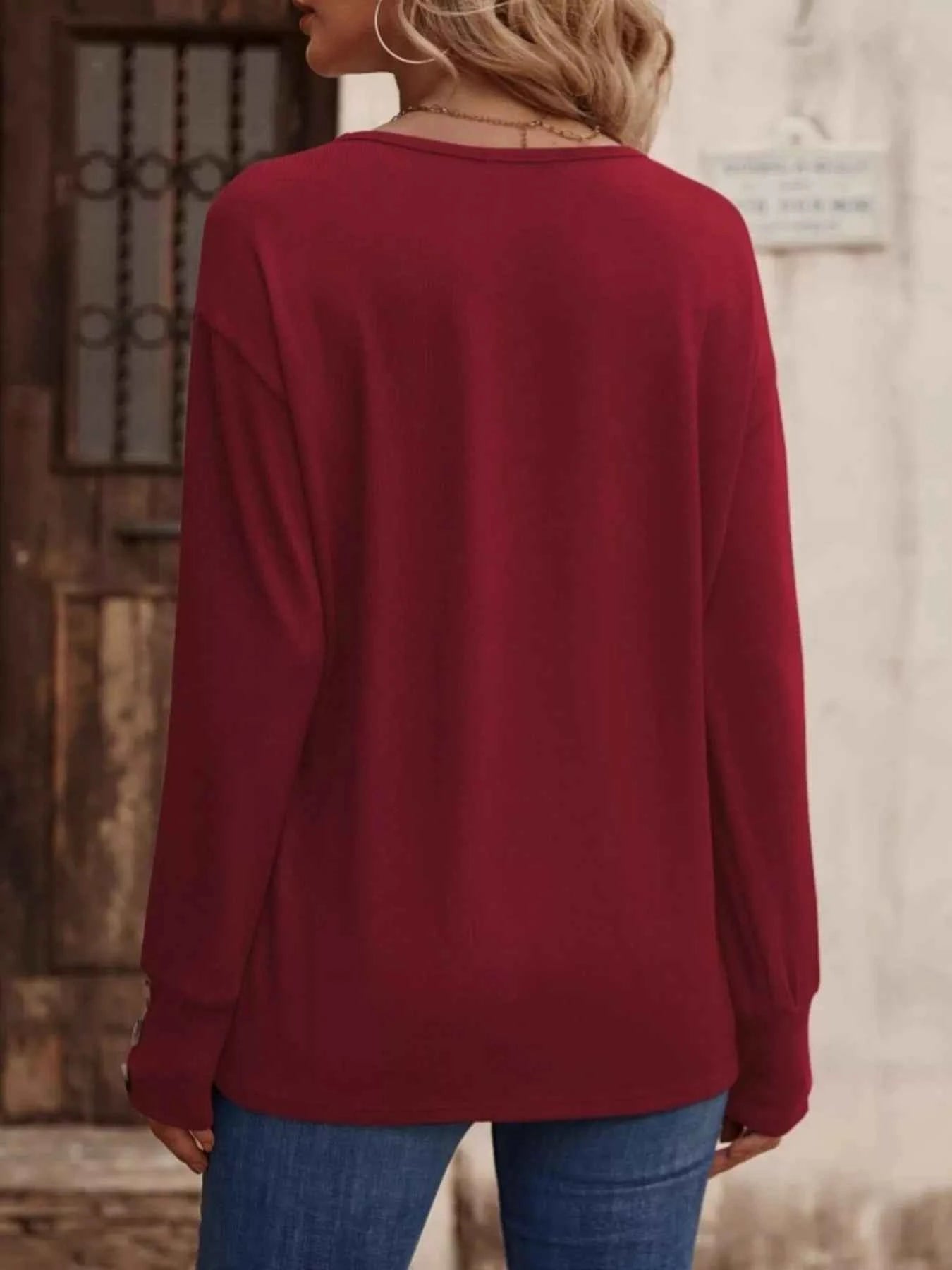 V-Neck Long Sleeve T-Shirt e69a9d546b0448b7ac3ff95e9eb3d5a2-Max-Origin