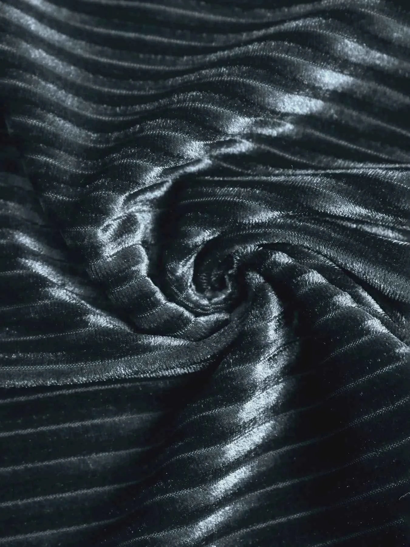 High-Waisted Ribbed Velvet Flare Pants f5f849d0d7974679ac174483efcf3225-Max-Origin