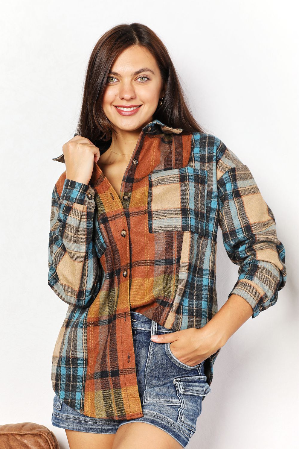 Double Take Plaid Curved Hem Shirt Jacket with Breast Pockets f8f8b824f34e416ba0e08b47e89b36cf-Max