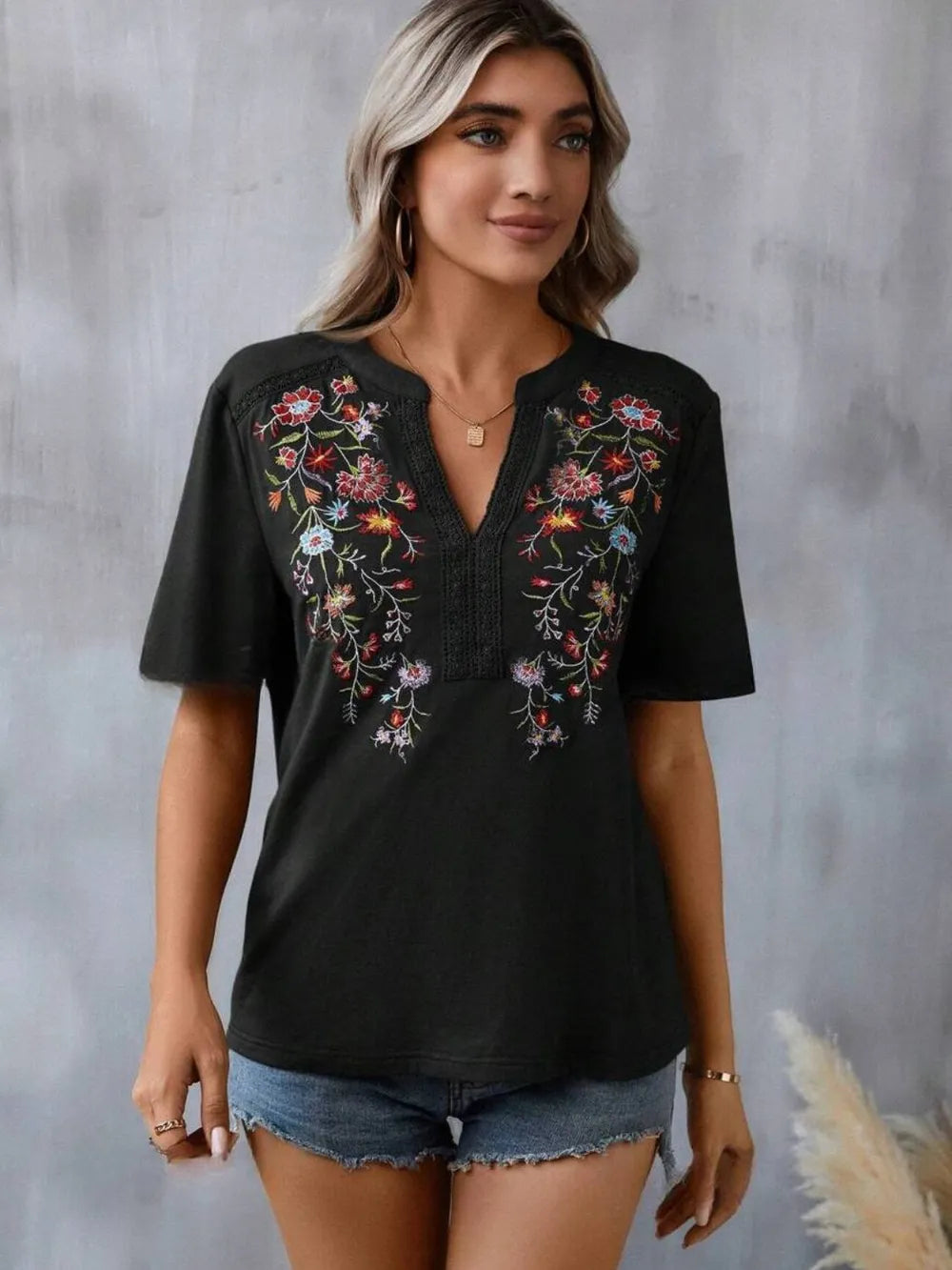 Embroidered Notched Short Sleeve T-Shirt fa8c9293-49f5-42d6-bed2-9c6800dd7327-Max
