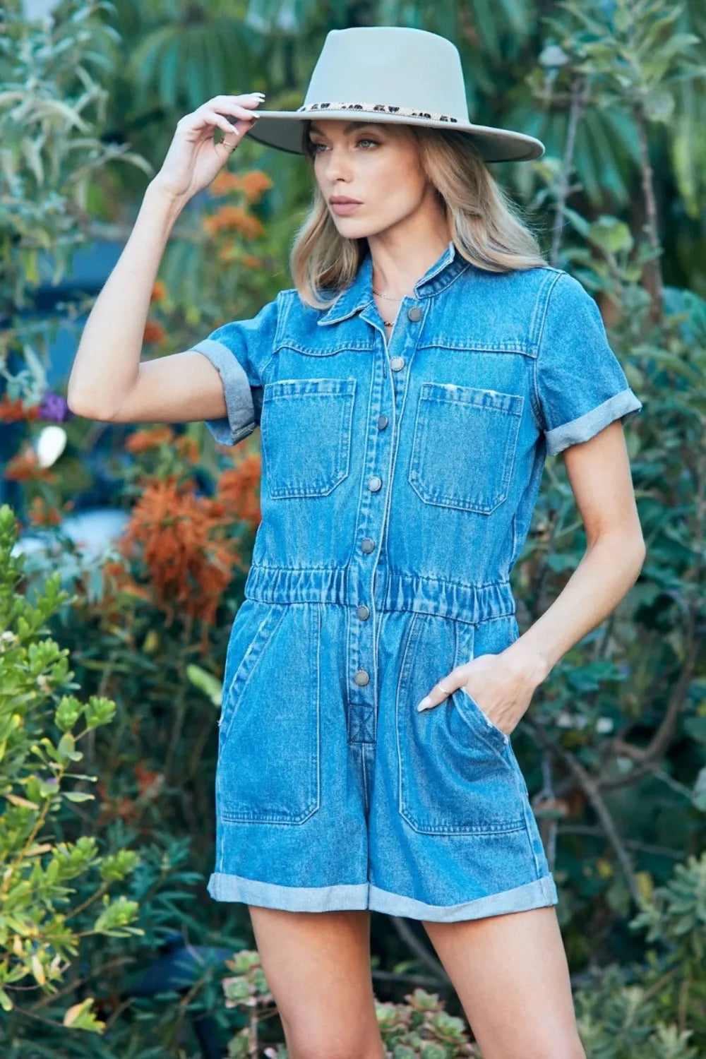 Veveret Elastic Waistband Denim Romper fbc5ad58-b58c-4d1a-bc53-fe7d362d391e-Max