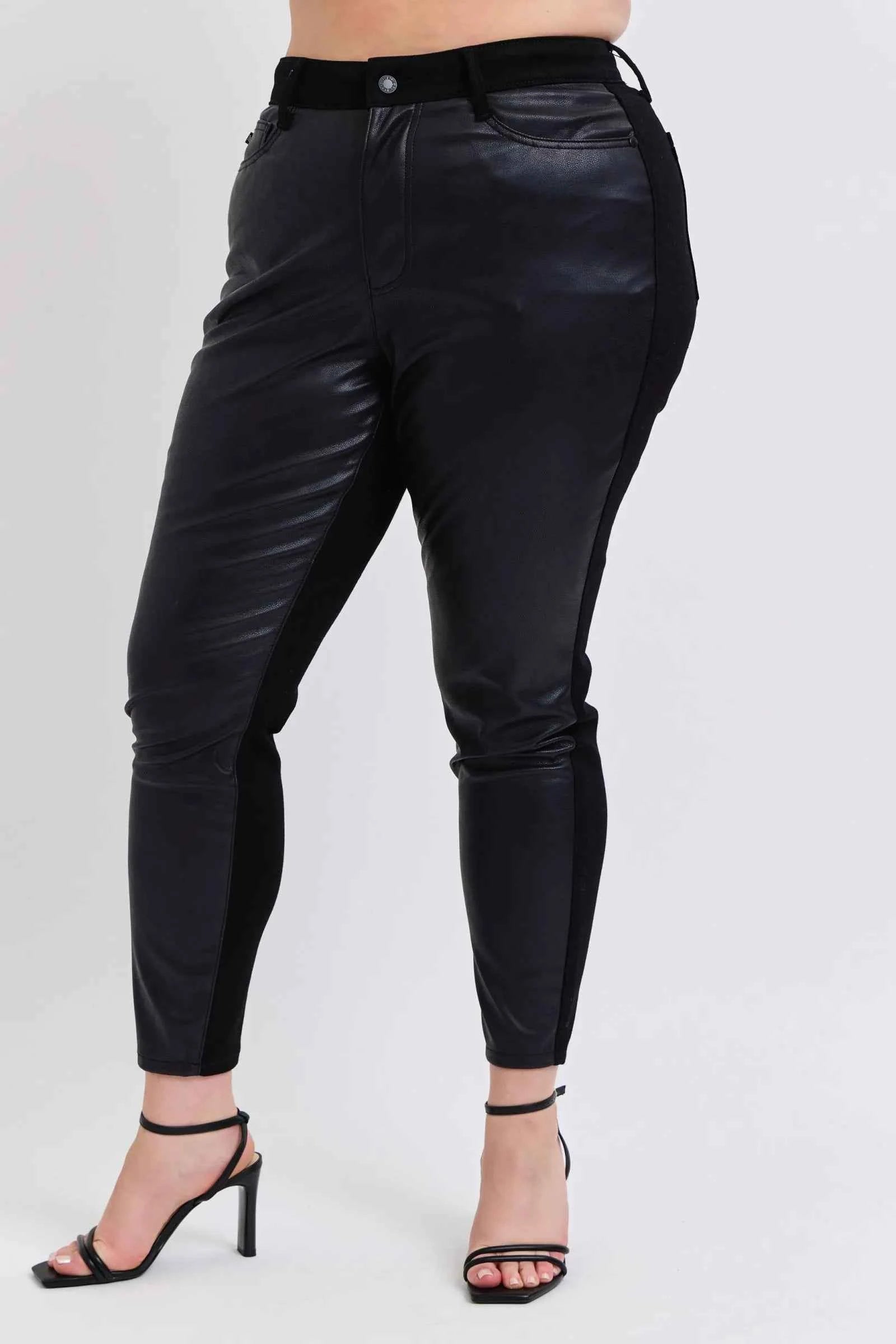 Judy Blue Plus Size HW Faux Leather Skinny Pants 00803a73-f732-43f3-a63c-32f5ae479c16-Max-Origin