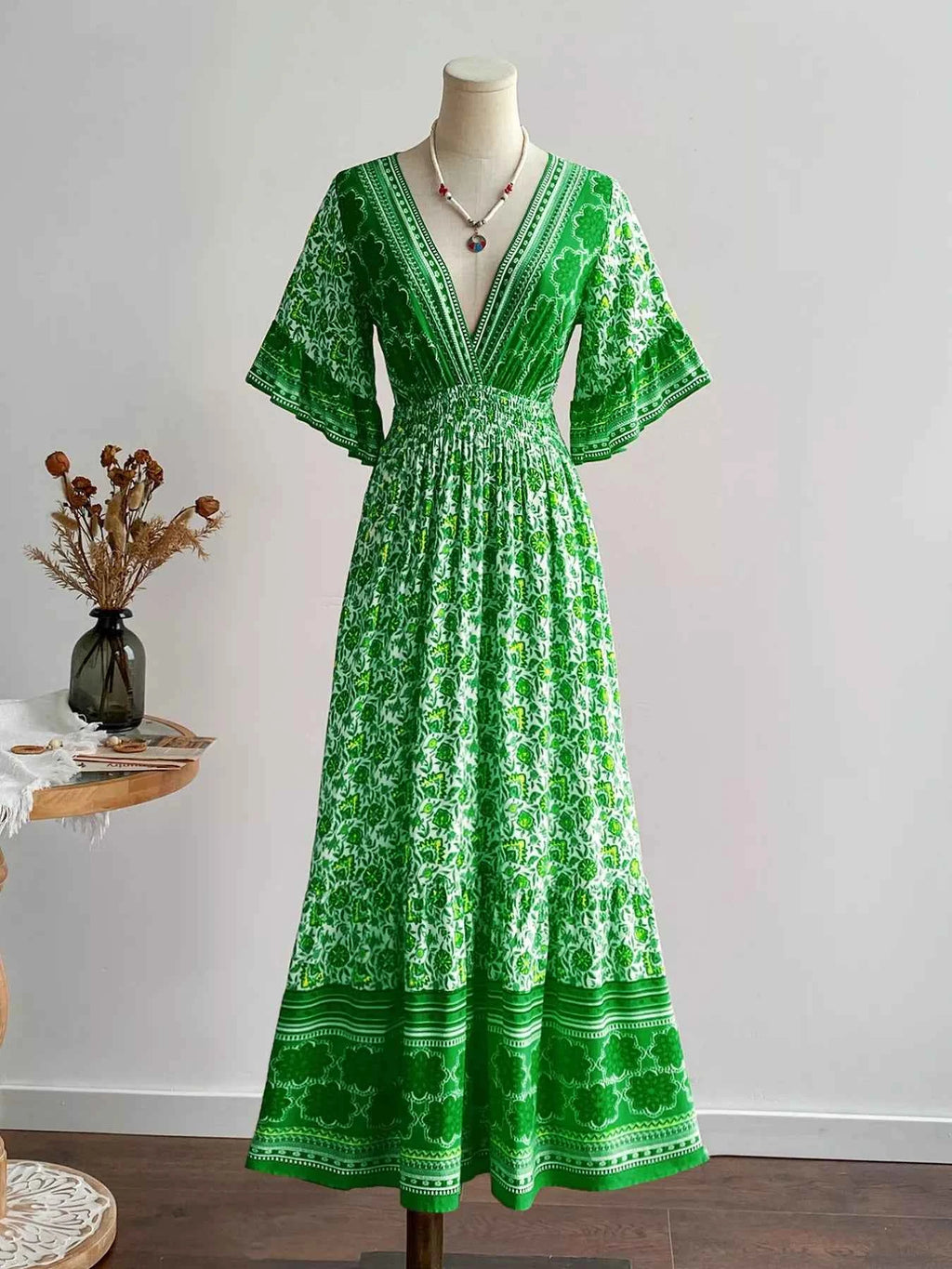 Floral Deep V-Neck Flutter Sleeves Dress 00a68ee7-faf4-4b6c-85ff-185fc5fafd7e-Max-Origin