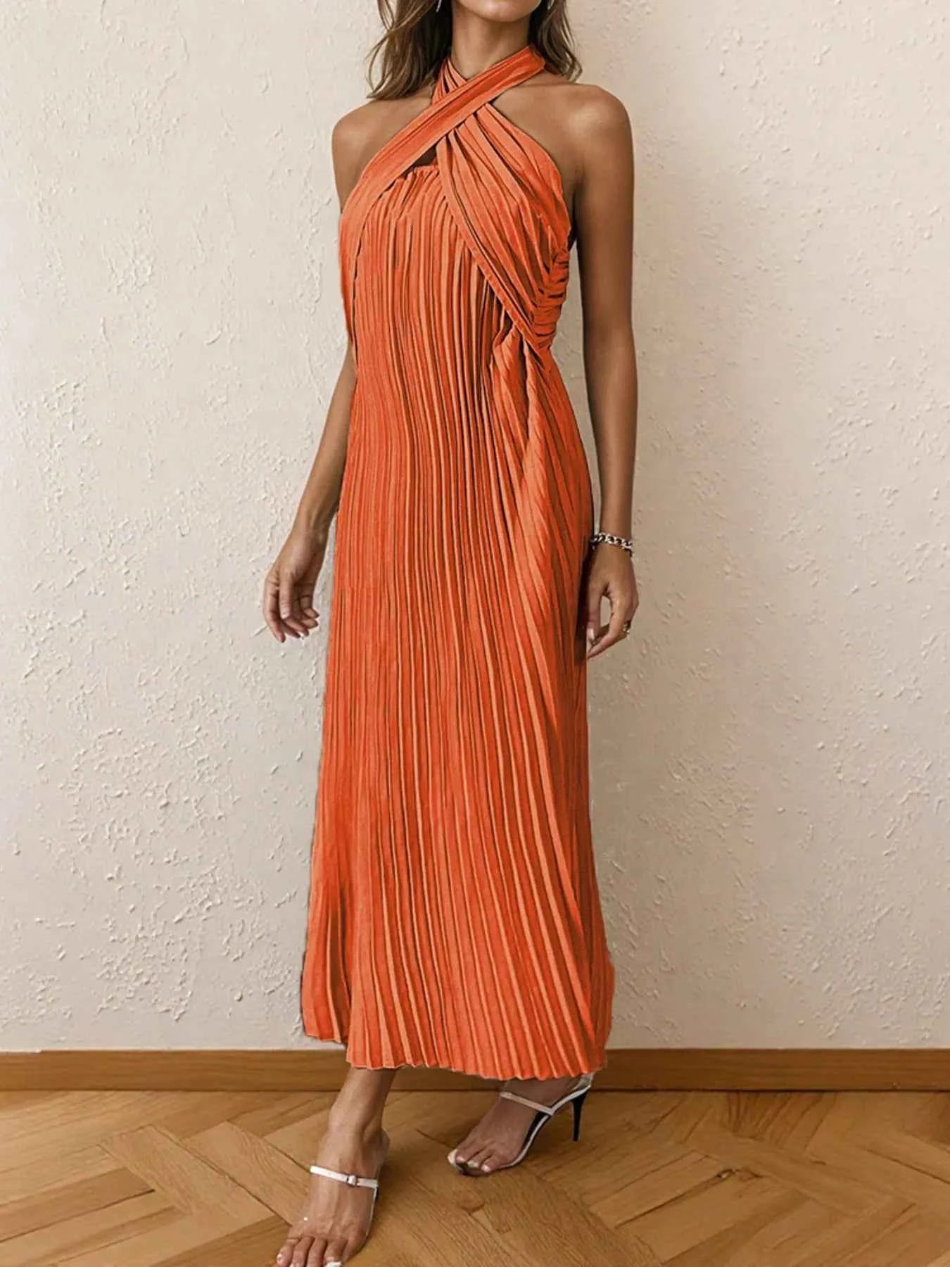 Pleated Halter Neck Midi Dress 00ca953c3aac4b4fae4a1f941d97cfb2-Max-Origin