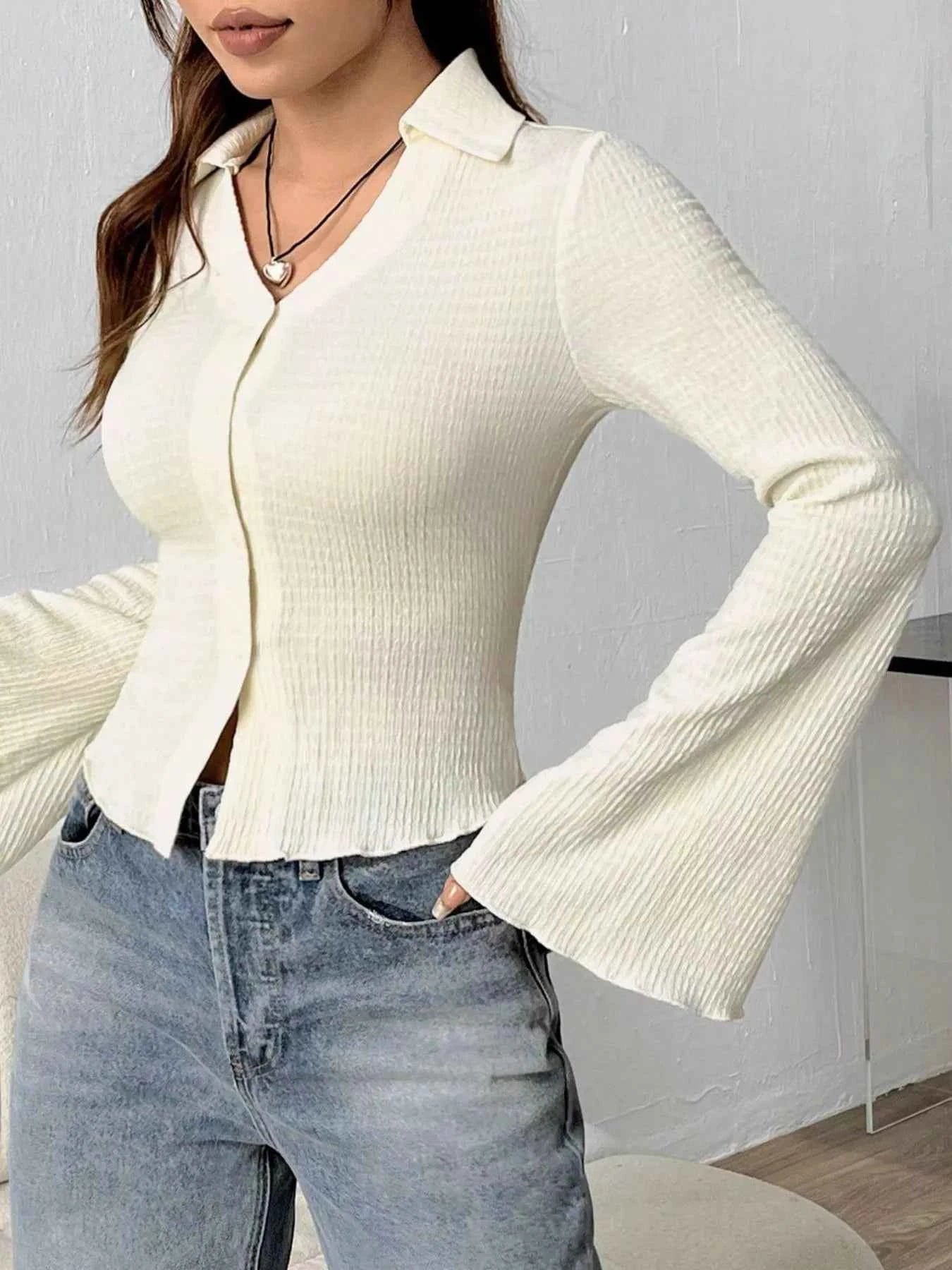 Button Up Flare Sleeve Shirt 00d8bbc1-8f87-4bbd-8ba8-e82a4b713fd0-Max-Origin