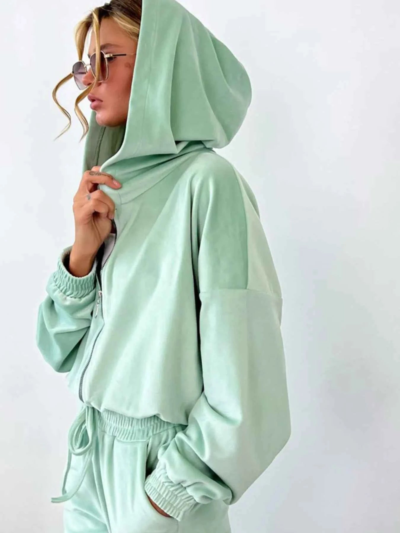 Zip Up Long Sleeve Top and Pants Set 01661062-2ef2-4a6d-996f-13d3e1418998-Max-Origin