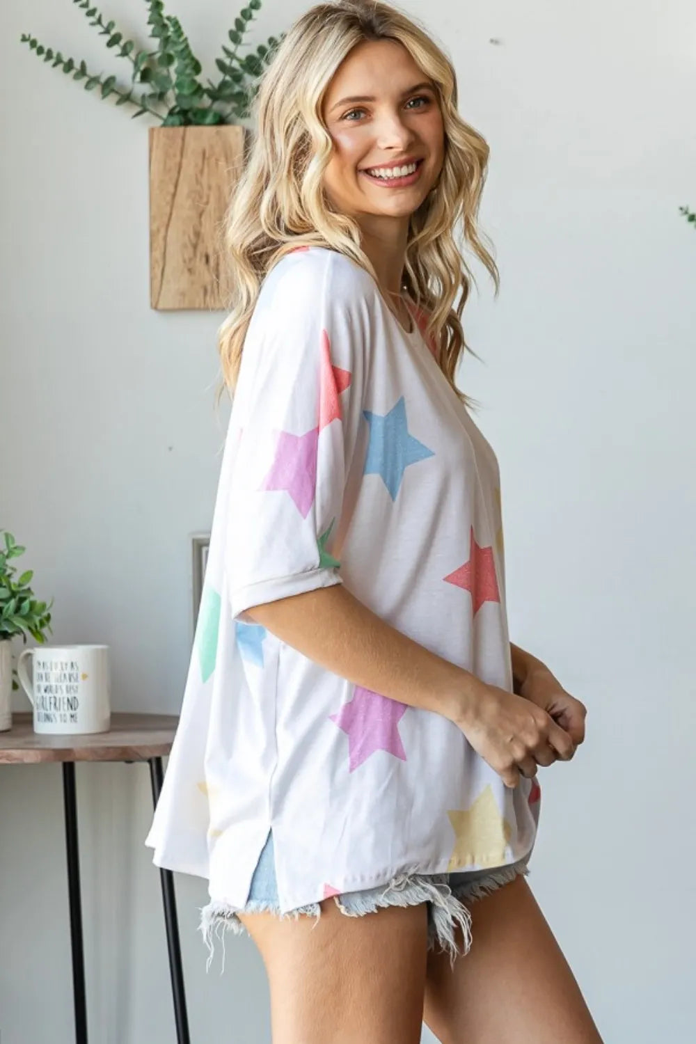 HOPELY Full Size Multi Colored Star Print T-Shirt 03702c22-0b17-4bd9-8568-42c9fc7919b0-Max