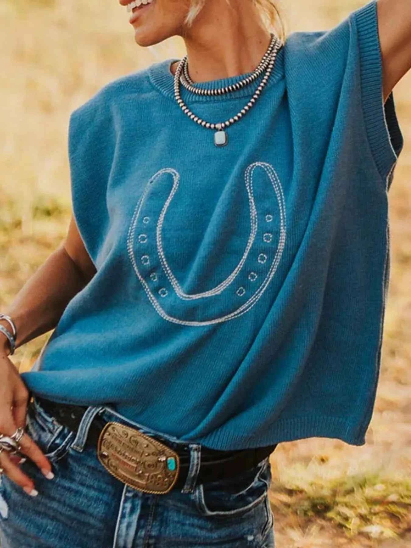 Horseshoe Graphic Round Neck Short Sleeve Sweater Sky Blue 03847fff-3df5-4230-8322-7b5b1a7afdfd-Max-Origin