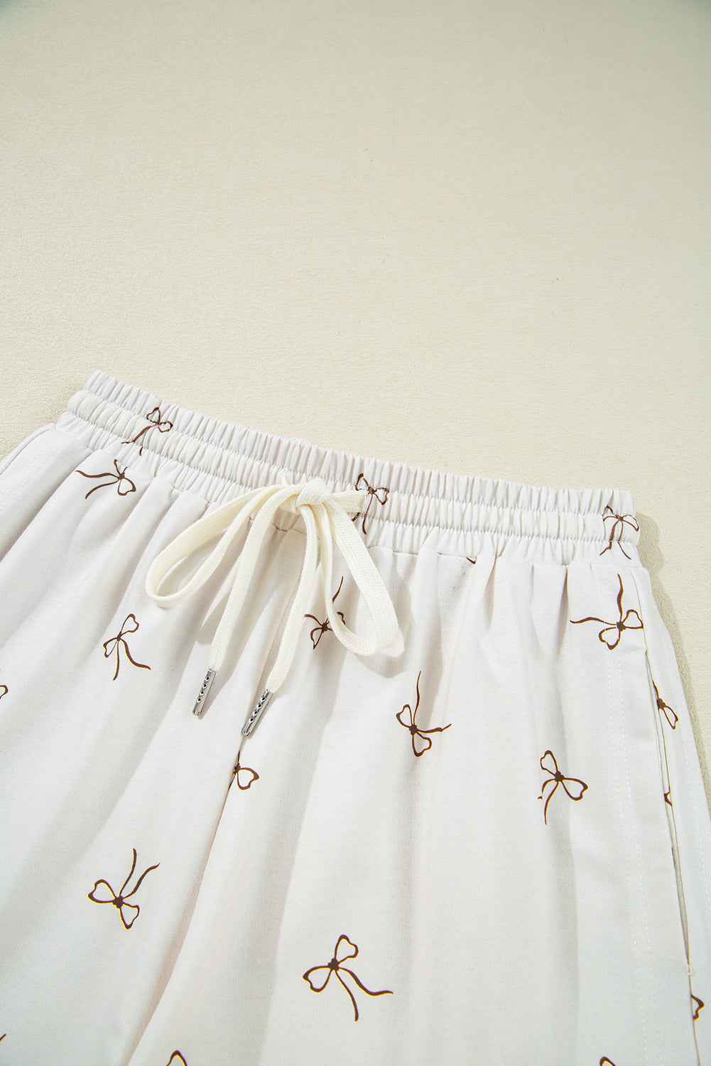 Beige Bow Print Half Zip Tank Top and Shorts Set 039e29f3871399e1