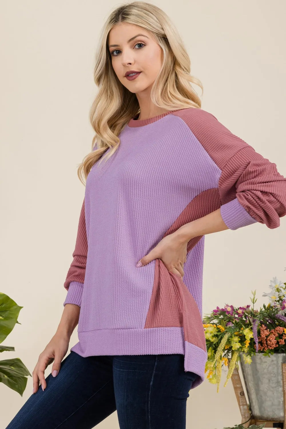 Celeste Full Size High-Low Contrast Round Neck Sweatshirt 04e5c0d4-74de-4f66-b9f5-0df77da0da7f-Max