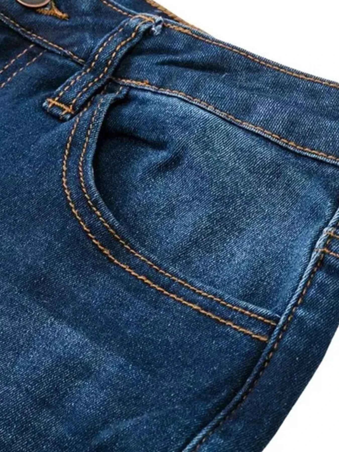 Full Size Distressed Raw Hem Flare Jeans Plus Size 04f703cc-264e-49fd-b121-0f4820707a6e-Max-Origin