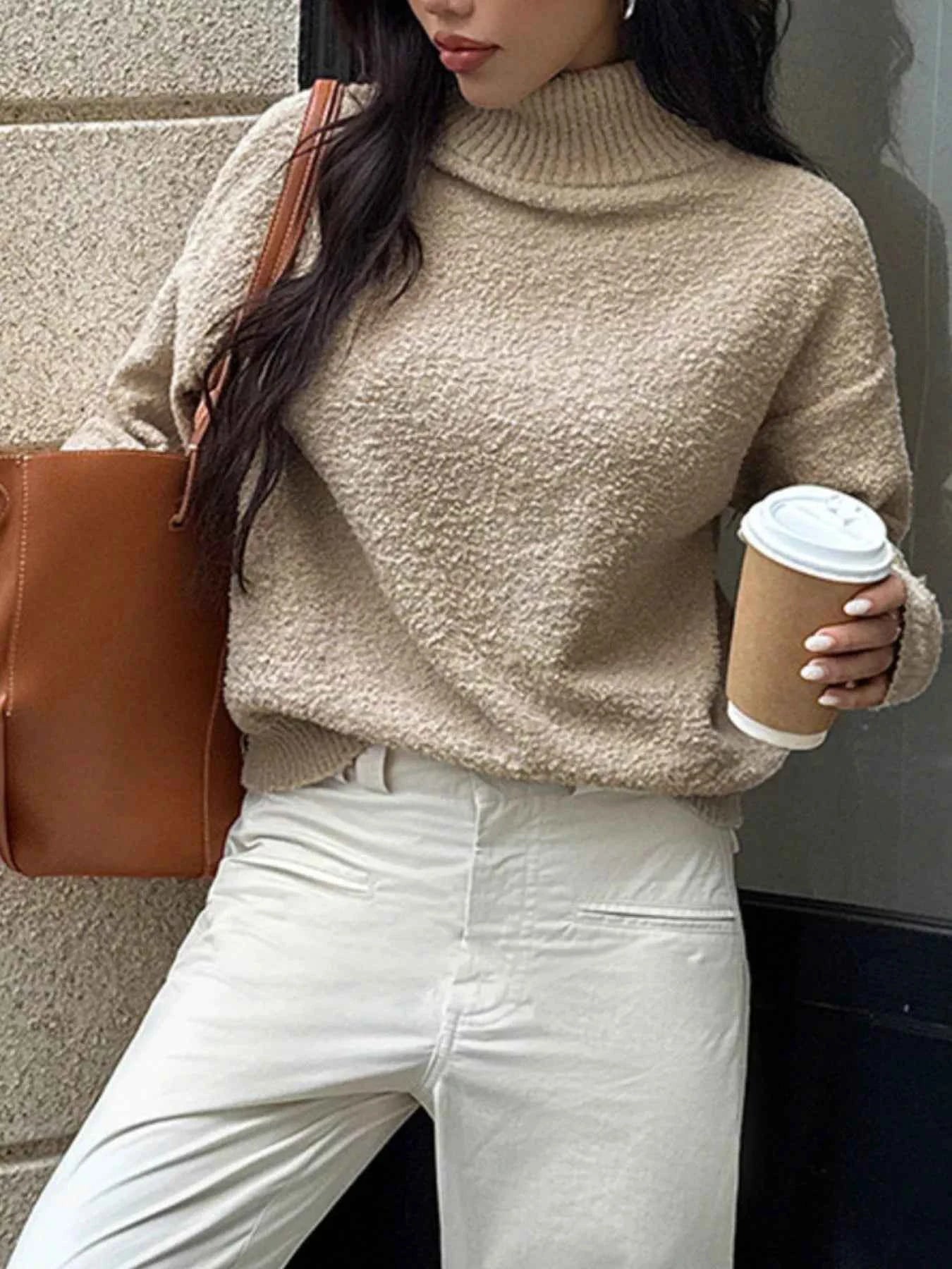 Turtleneck Long Sleeve Sweater 052efb92-4724-4856-938e-007ba173855e-Max-Origin