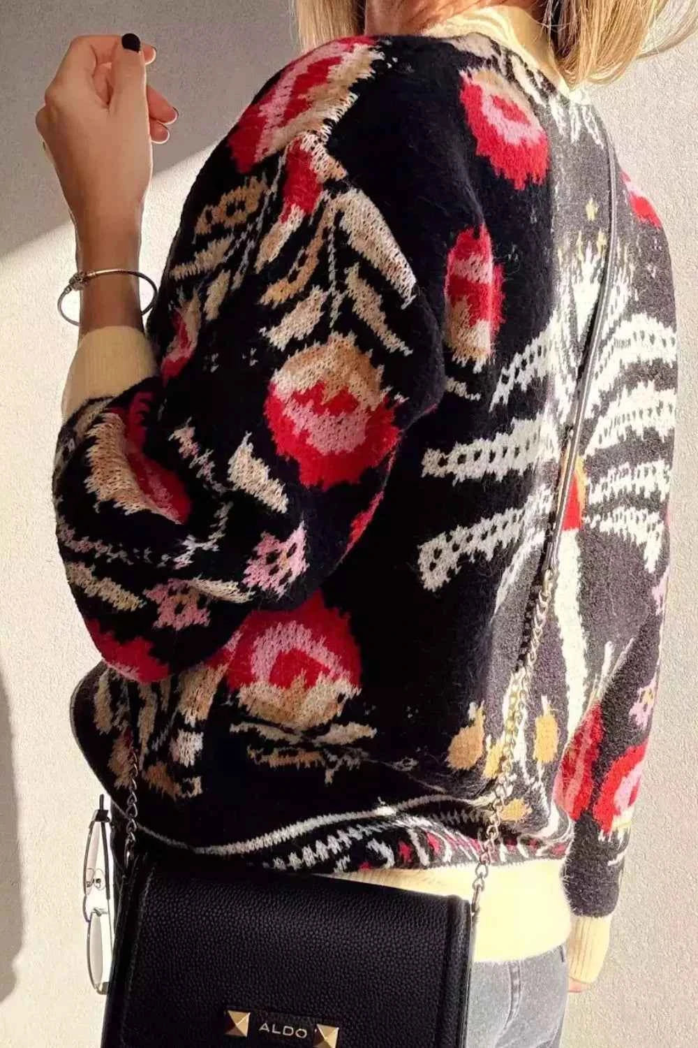 Button Down V-Neck Cardigan 053d1631-7fd6-4302-bc63-a5a137fb6f75-Max-Origin