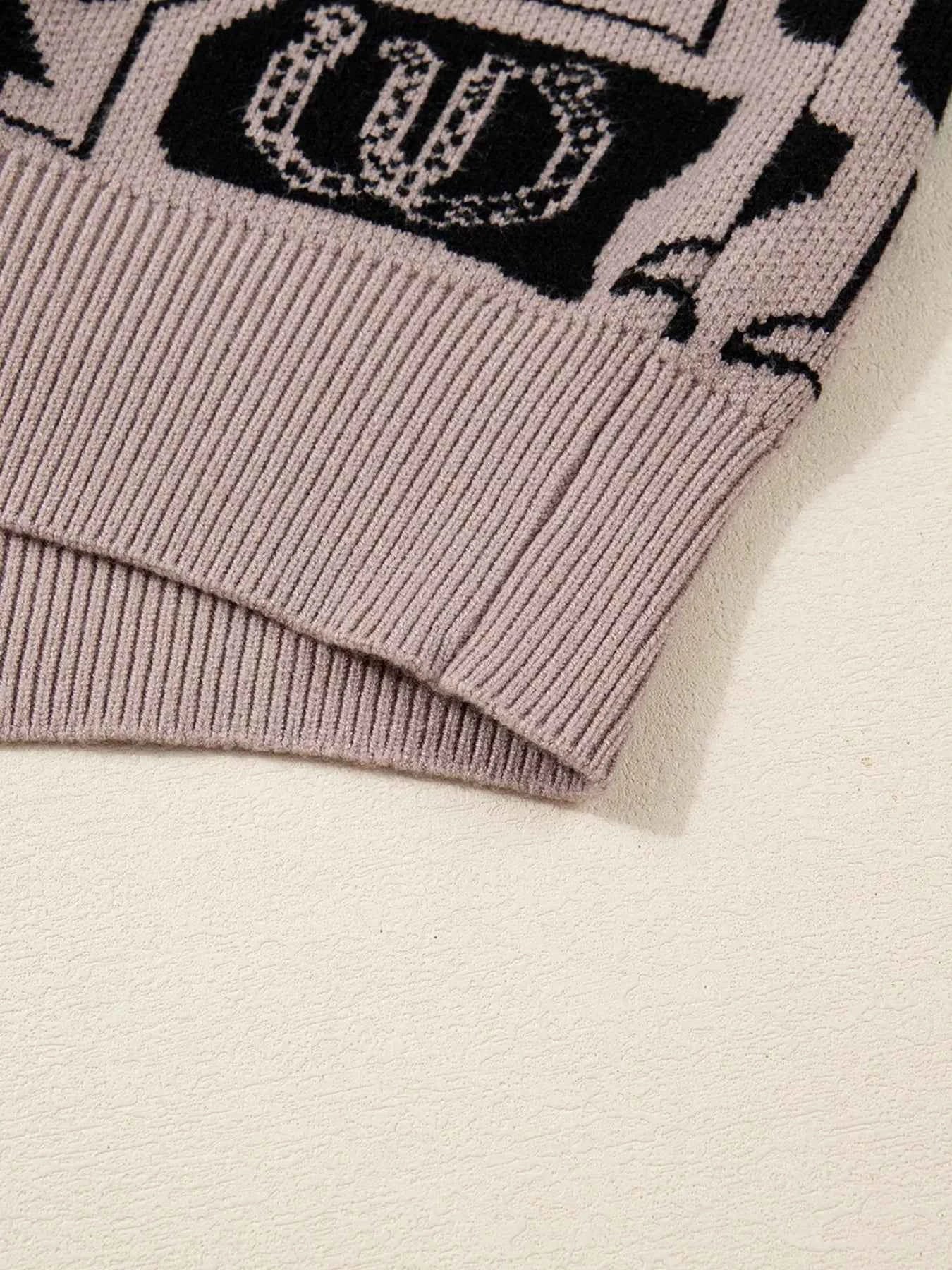 Bows & Horseshoes Pattern Round Neck Sweater 0545055d4cbc4f7c8abbf3ef4b88d1e5-Max-Origin