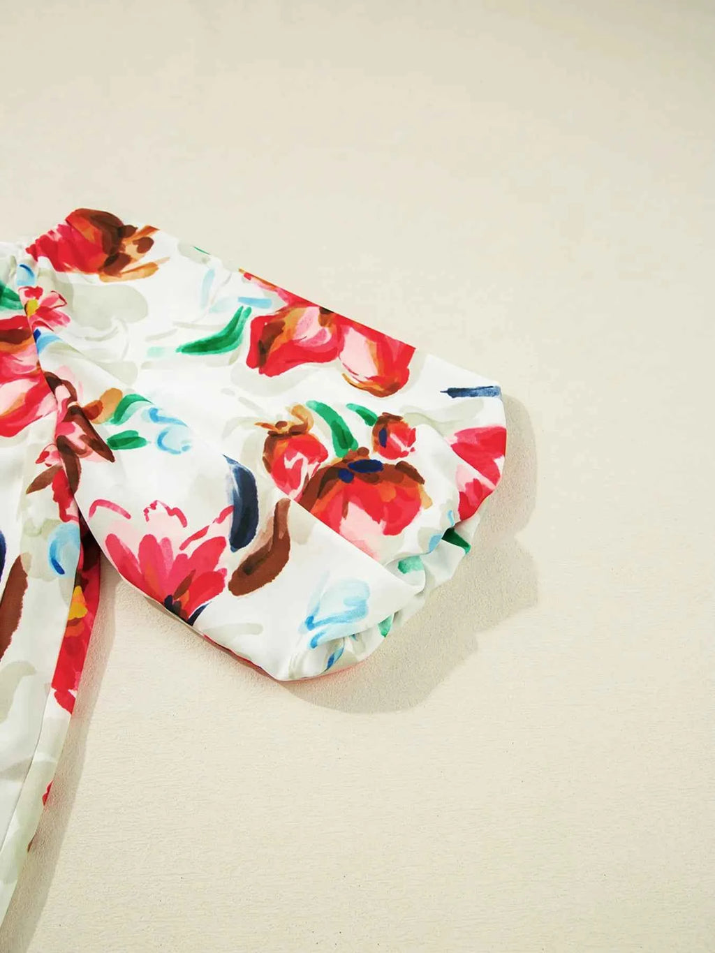 Floral Print Puffy Half Sleeve Blouse 057c4869073a4906a194e6cdab7f02a4-Max-Origin