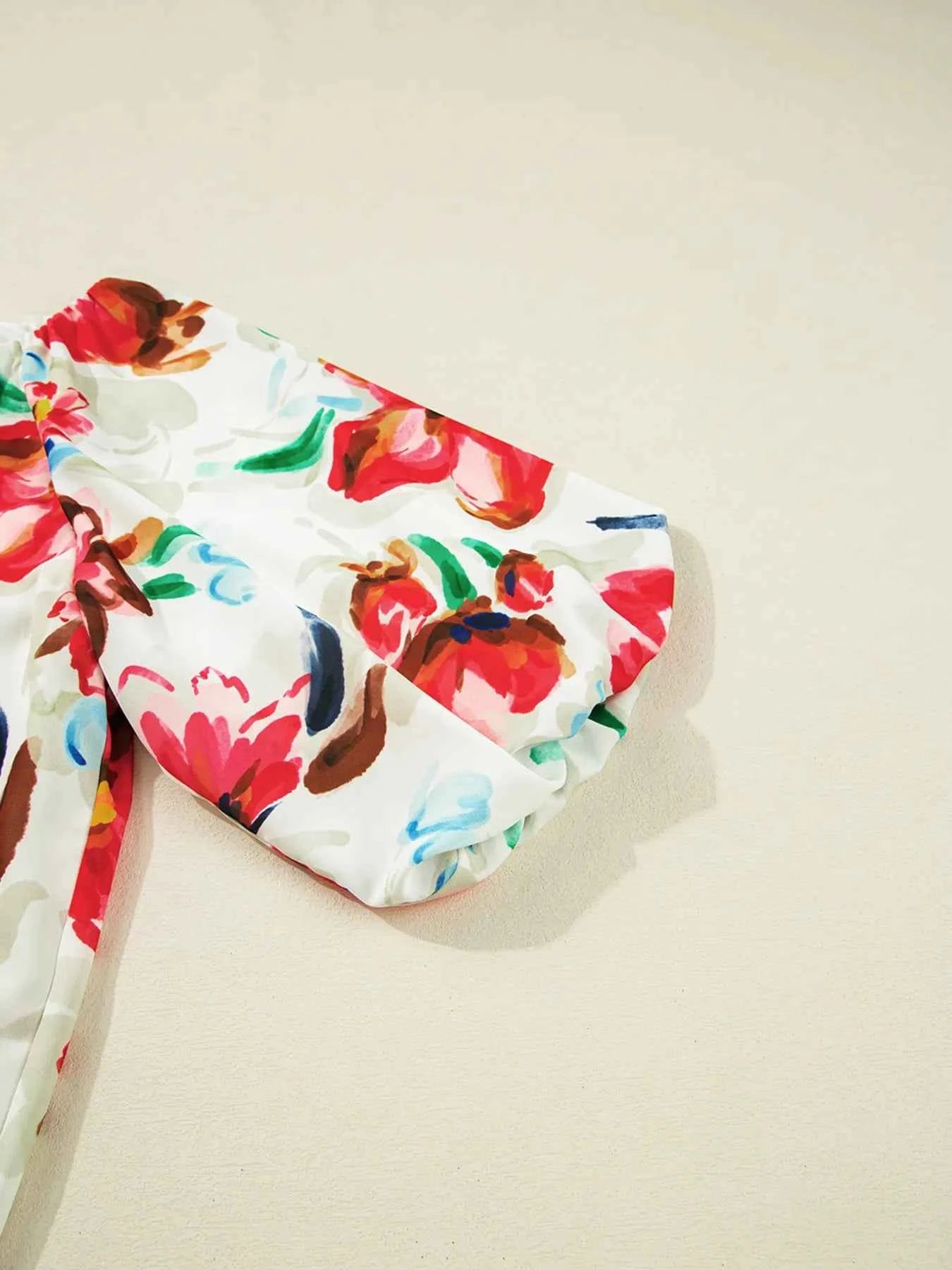 Floral Print Puffy Half Sleeve Blouse 057c4869073a4906a194e6cdab7f02a4-Max-Origin