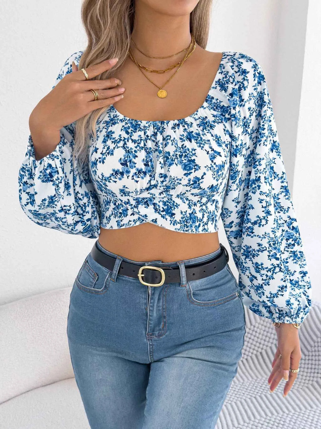 Floral Balloon Sleeve Square Neck Crop Blouse 064d4a241d5f499d99119abb7bc54ed8-Max-Origin