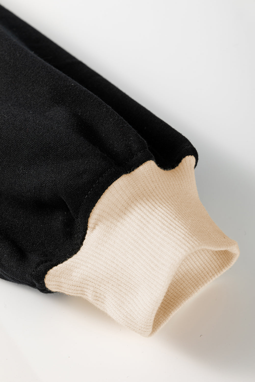 Rose Red Contrast Trim Loose Pullover and Lace-up Waist Shorts Set 065e11f32e684e4f