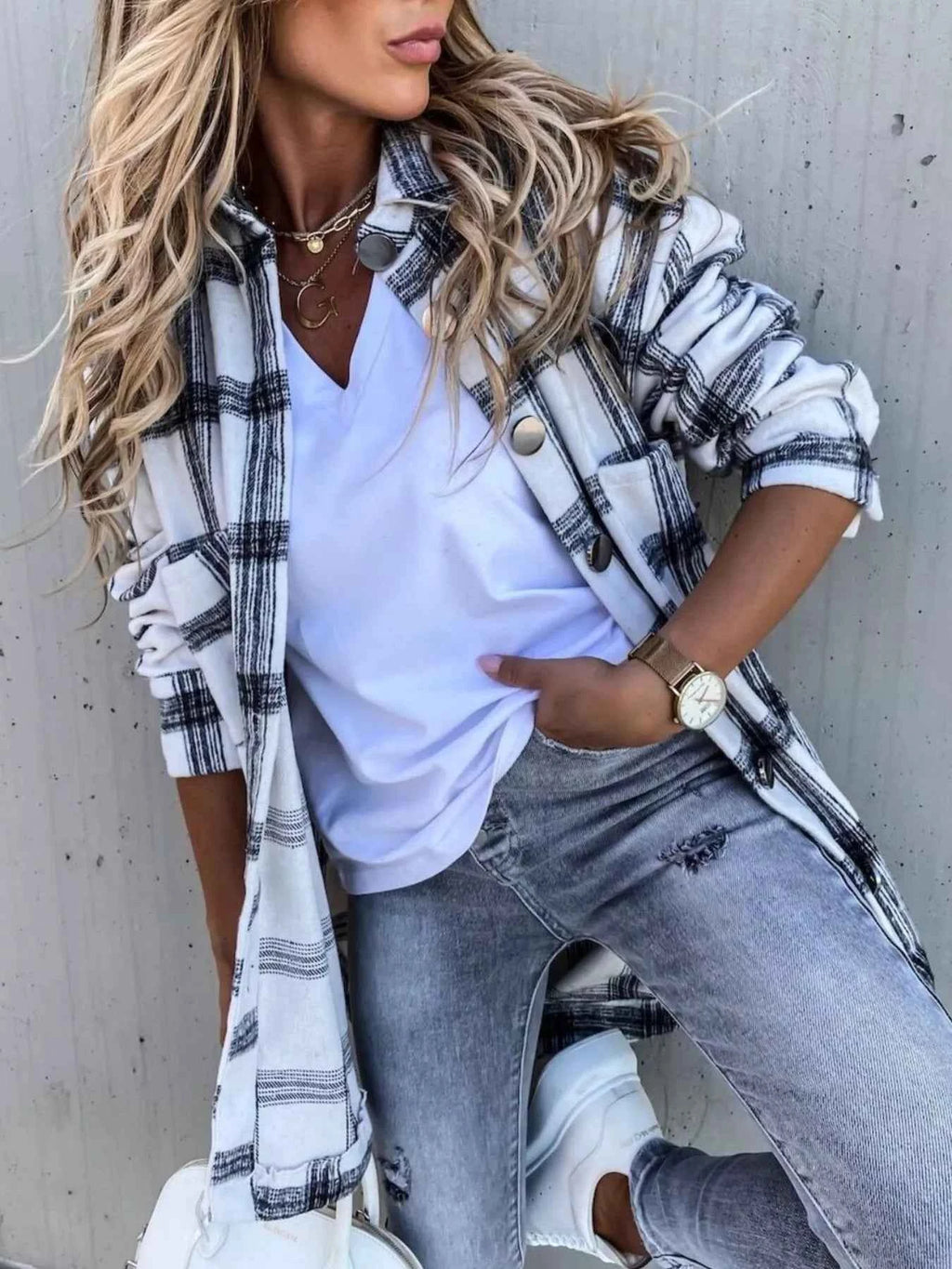 Oversized Plaid Button-Up Longline Shirt 079102dd-e213-4451-b7cf-f82e5ef6c4d7-Max-Origin