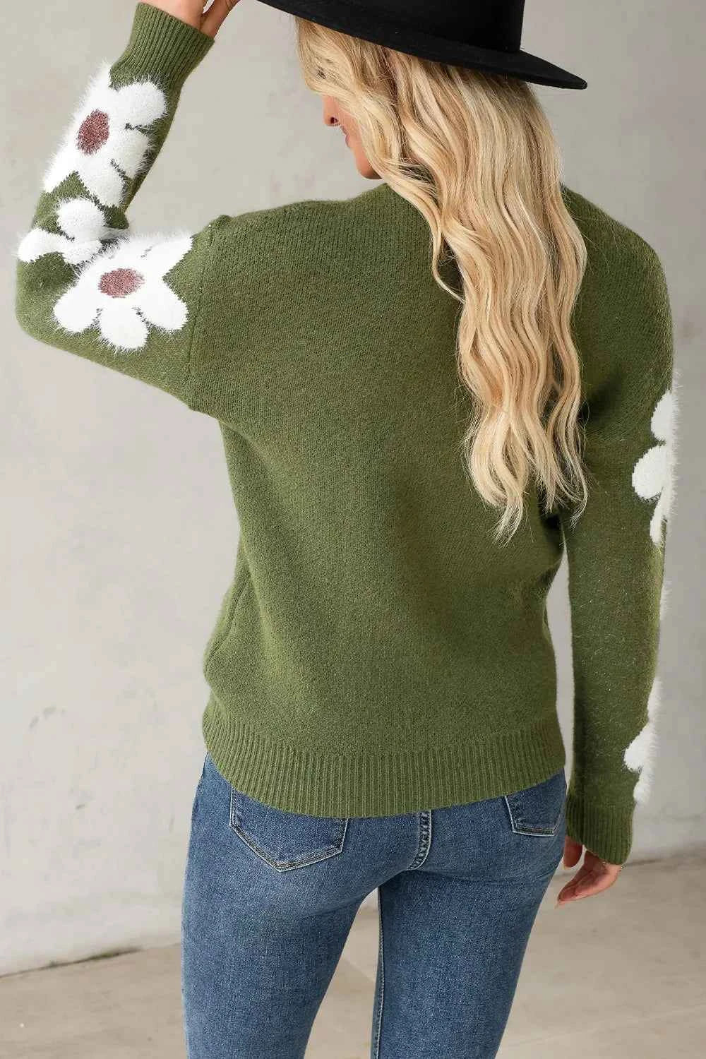 Flower Round Neck Long Sleeve Sweater 07914bca-6973-4cab-b799-5f2e311dc980-Max