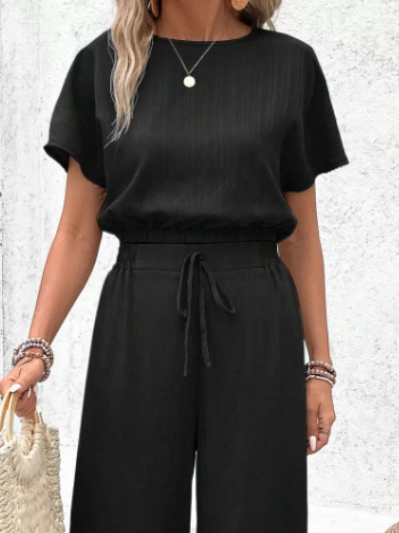 Round Neck Short Sleeve Top and Pants Set 084ca0b4-289c-4299-9f6b-b5de24d4270e-Max-Origin