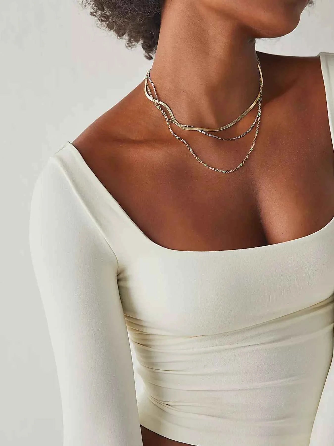 Square Neck Fitted Long Sleeve T-Shirt 08985d59-f18c-420d-98d1-bc6c77c1634c-Max-Origin