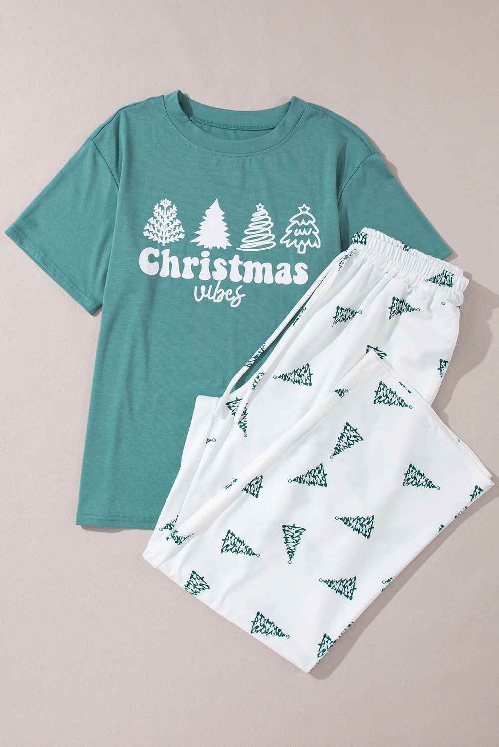 Green Christmas Tree Print Tee & White Pants Loungewear Set 09115389651dd77e